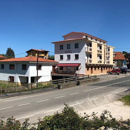 Hotel Caravia Exterior photo